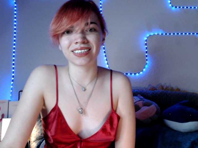 olivka-flower live cam on BongaCams