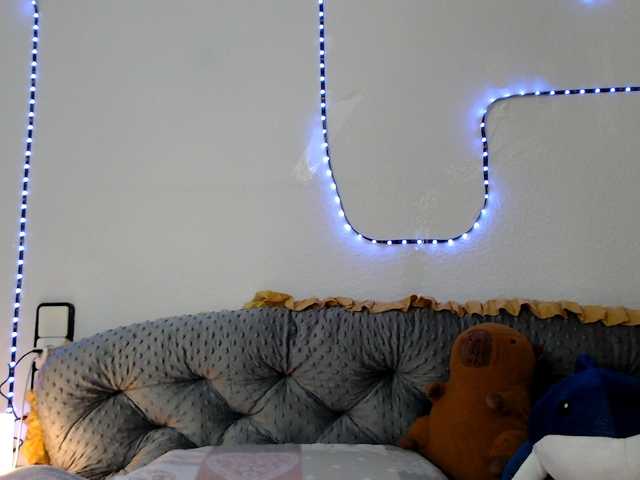 olivka-flower live cam on BongaCams