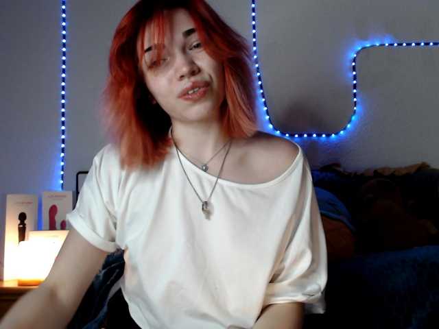 olivka-flower live cam on BongaCams