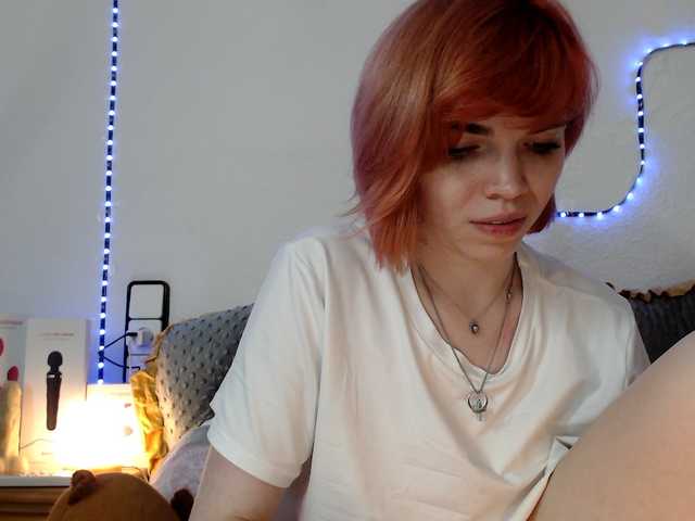 olivka-flower live cam on BongaCams