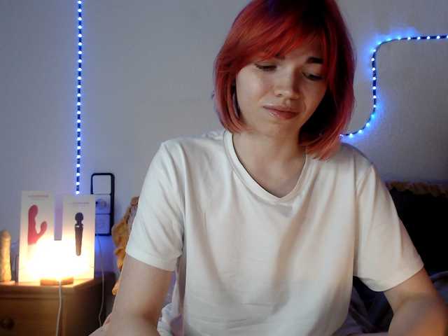 olivka-flower live cam on BongaCams