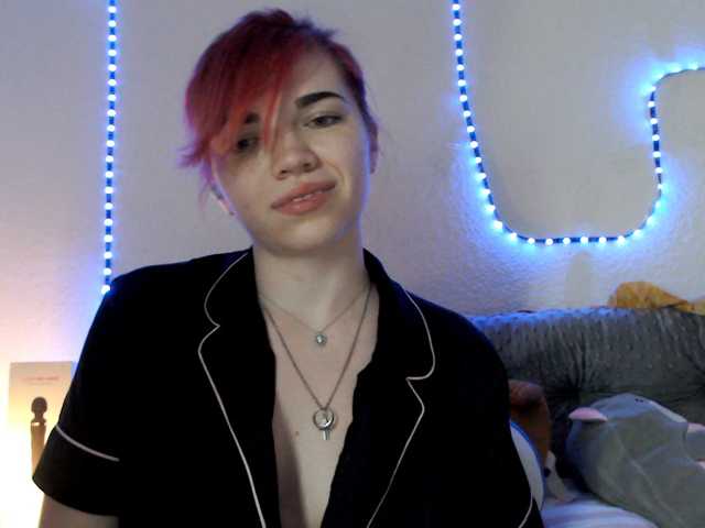 olivka-flower live cam preview