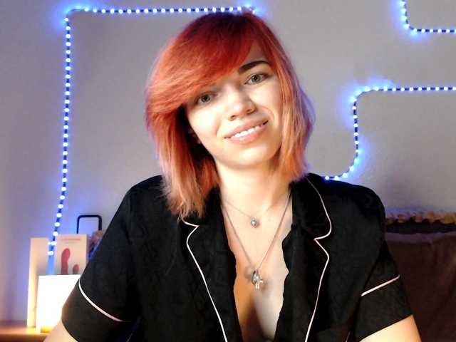 olivka-flower live cam on BongaCams