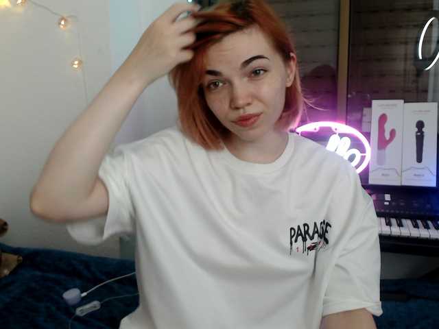 olivka-flower live cam on BongaCams