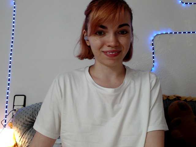 olivka-flower live cam on BongaCams