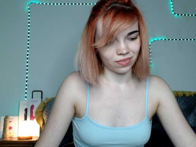 olivka-flower live cam on BongaCams