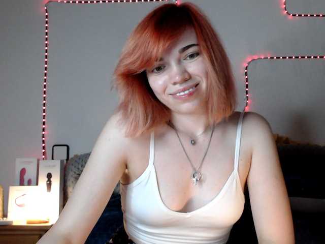 olivka-flower live cam on BongaCams