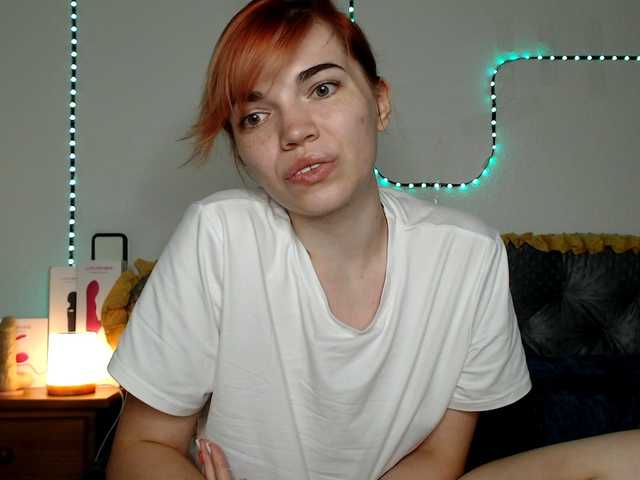 olivka-flower live cam on BongaCams
