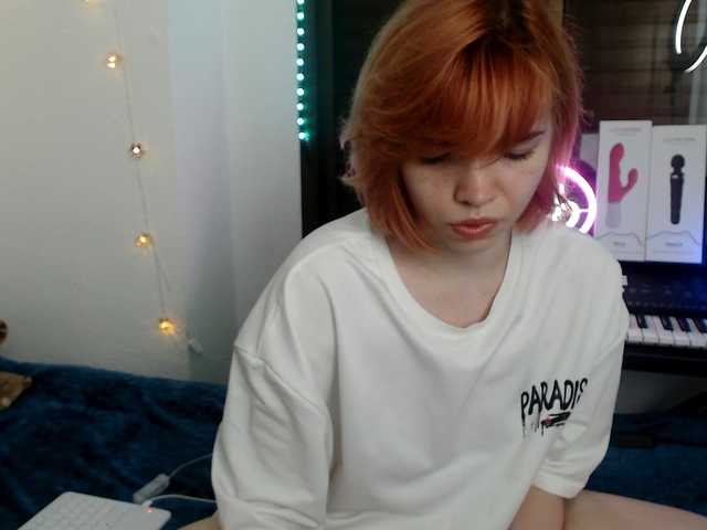 olivka-flower live cam on BongaCams