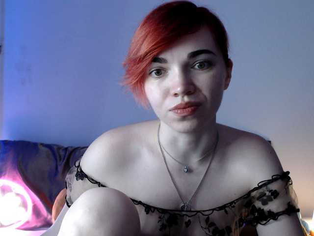 olivka-flower live cam on BongaCams