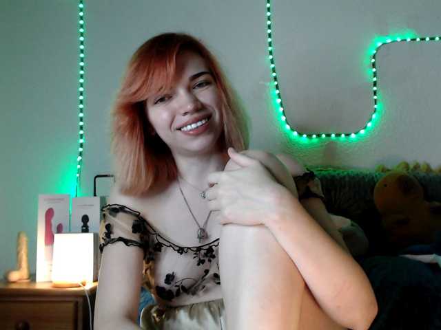 olivka-flower live cam on BongaCams