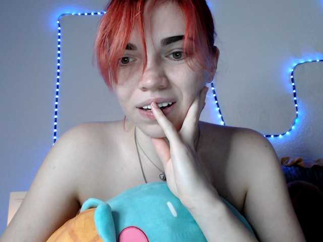 olivka-flower live cam on BongaCams