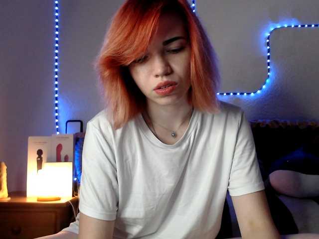 olivka-flower — live female cam