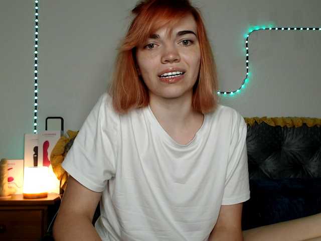 olivka-flower live cam on BongaCams