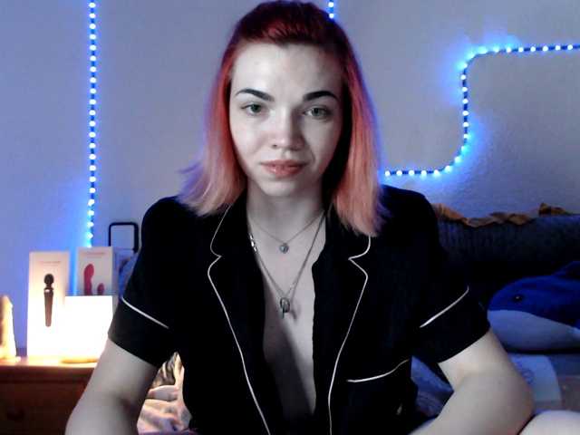 olivka-flower live cam on BongaCams