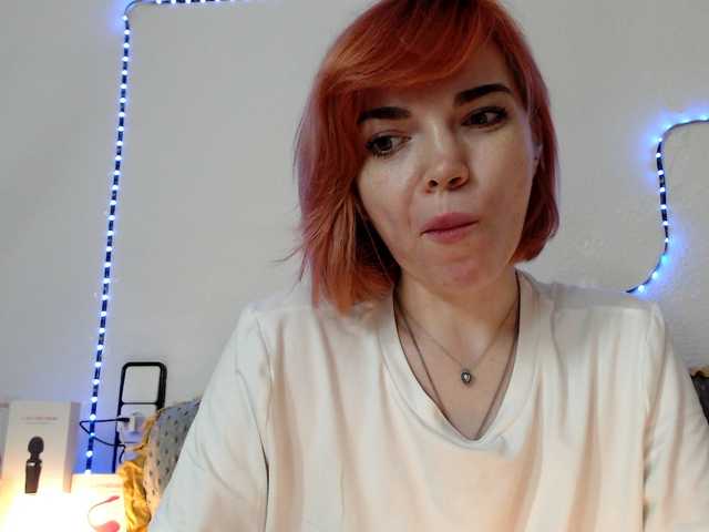 olivka-flower live cam on BongaCams