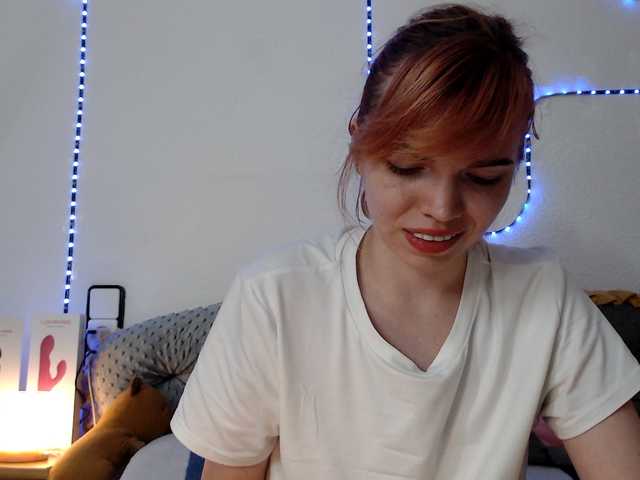 olivka-flower live cam on BongaCams