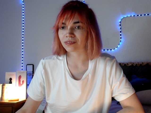 olivka-flower live cam on BongaCams