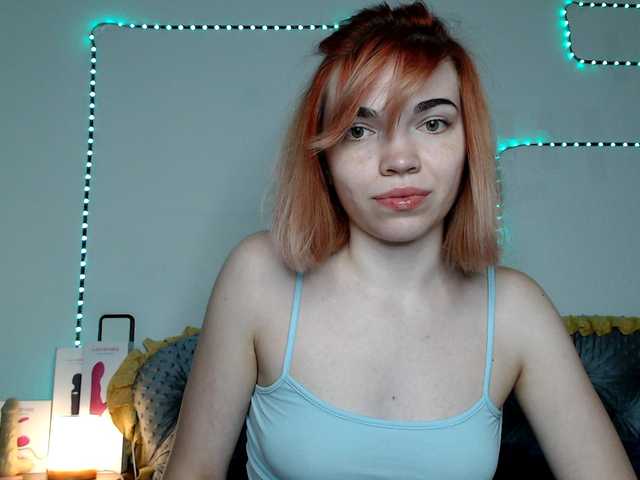olivka-flower live cam on BongaCams