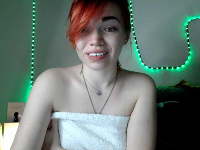 olivka-flower live cam on BongaCams