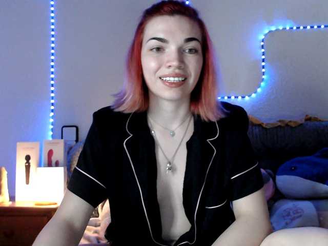 olivka-flower live cam on BongaCams