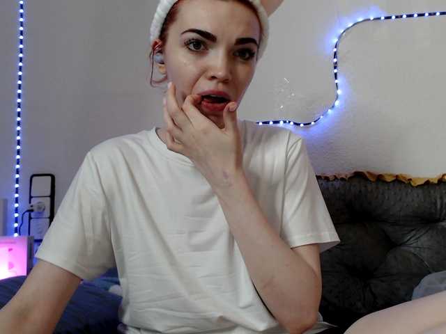 olivka-flower live cam on BongaCams