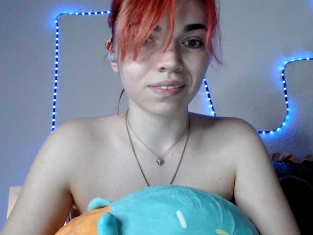 olivka-flower live cam on BongaCams