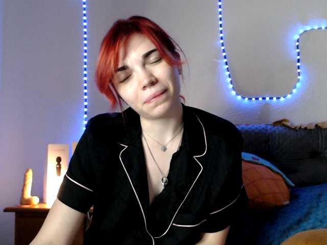olivka-flower live cam on BongaCams