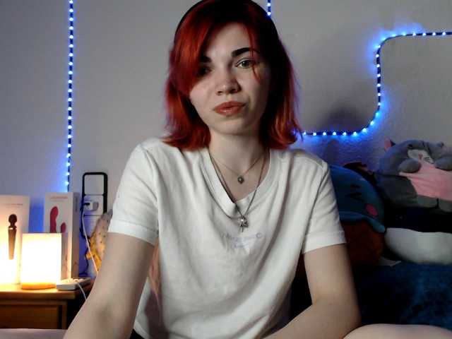 olivka-flower live cam on BongaCams