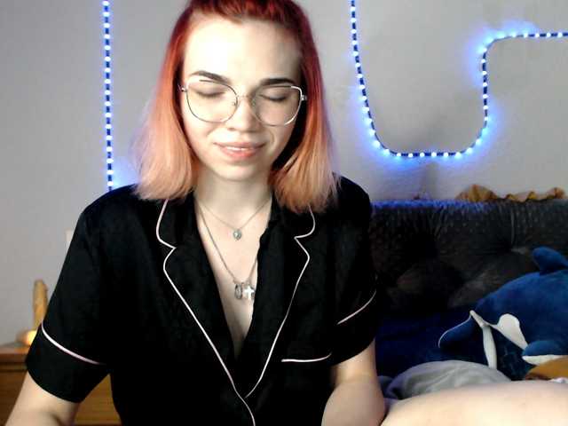 olivka-flower live cam on BongaCams
