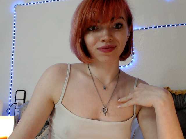 olivka-flower live cam on BongaCams