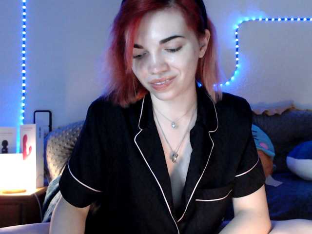 olivka-flower live cam on BongaCams