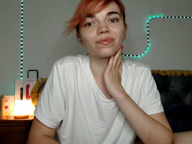 olivka-flower live cam on BongaCams