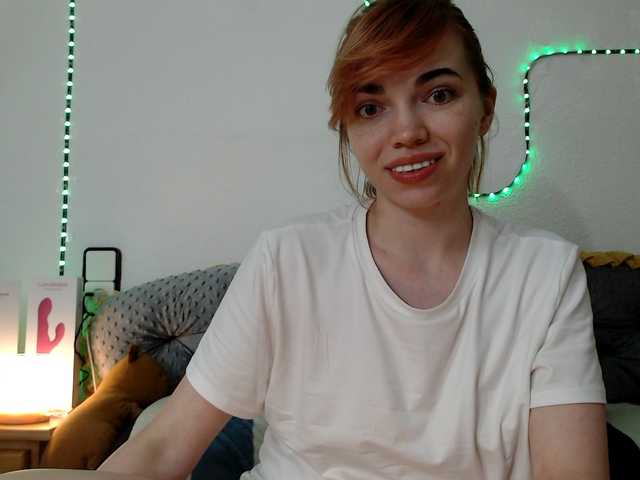 olivka-flower live cam on BongaCams