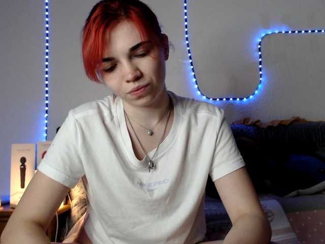 olivka-flower live cam on BongaCams