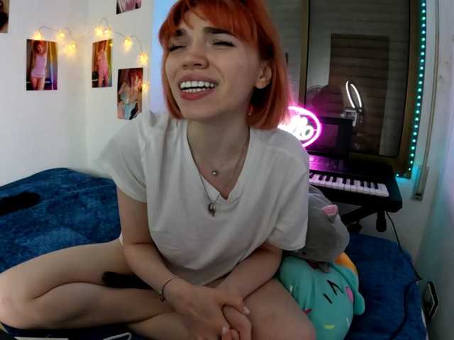 olivka-flower live cam on BongaCams