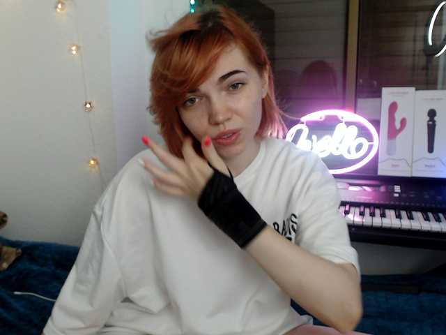 olivka-flower live cam on BongaCams