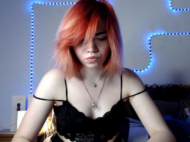 olivka-flower live cam on BongaCams