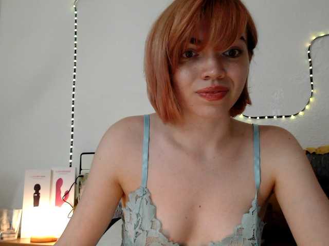 olivka-flower live cam on BongaCams