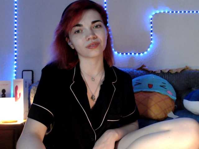 olivka-flower live cam on BongaCams
