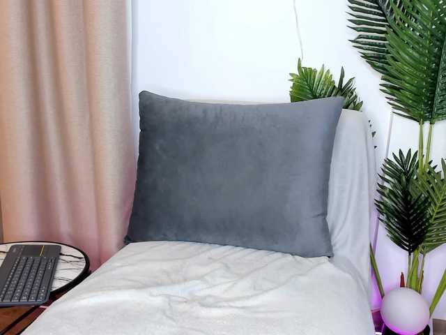 Eire-Spencer's BongaCams show and profile