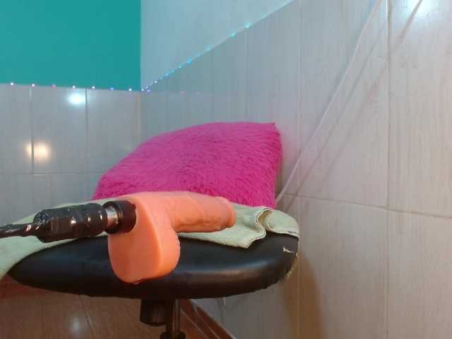 Karolcoott live cam on BongaCams