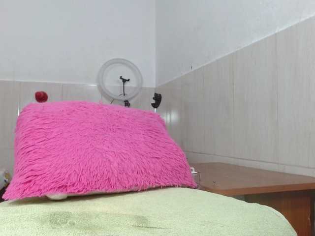 Karolcoott live cam on BongaCams
