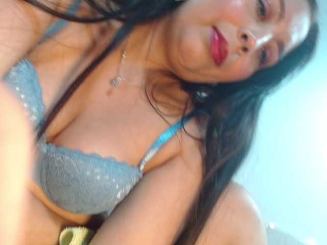 Karolcoott live cam on BongaCams