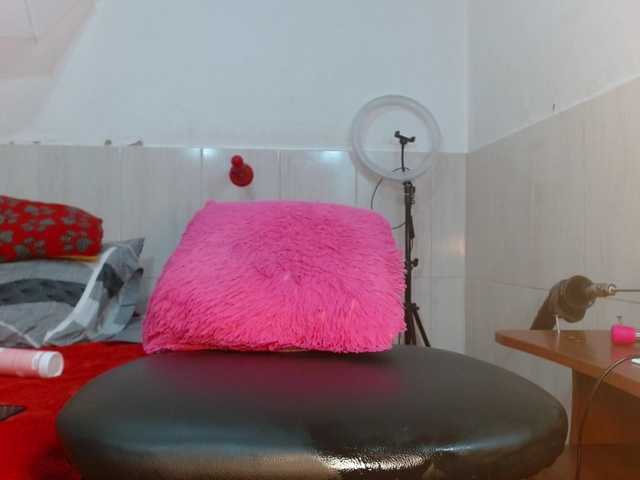 Karolcoott live cam on BongaCams