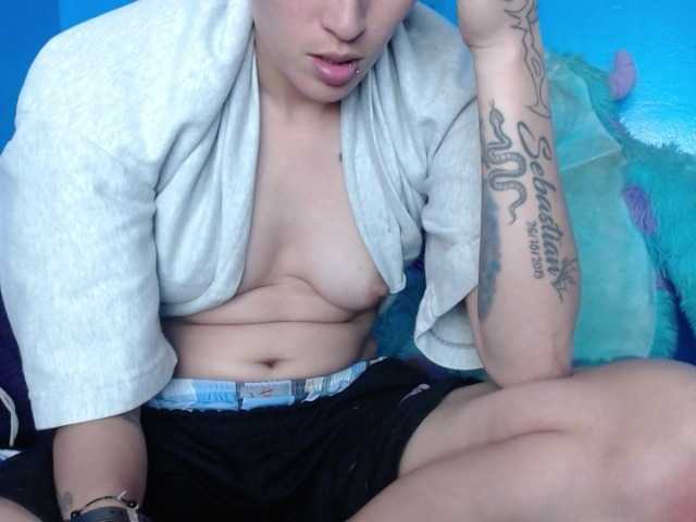 magicjadee live cam on BongaCams