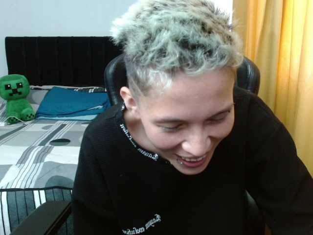 magicjadee's BongaCams show and profile