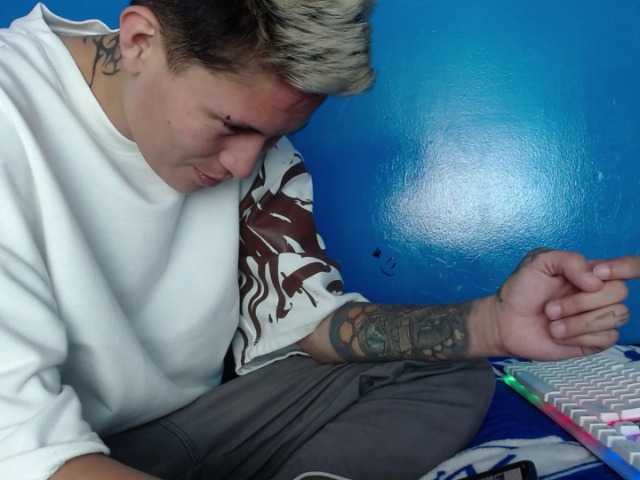 magicjadee live cam on BongaCams