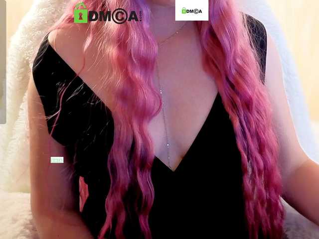 Vika-iz-Prostokvashino live cam on BongaCams