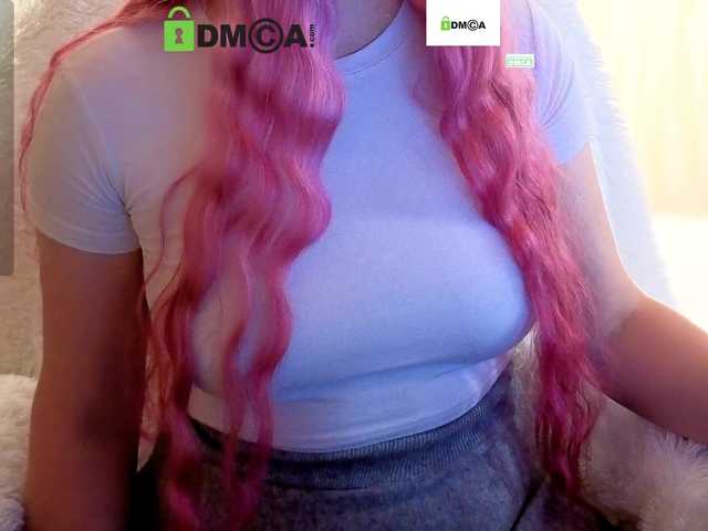 Vika-iz-Prostokvashino live cam on BongaCams